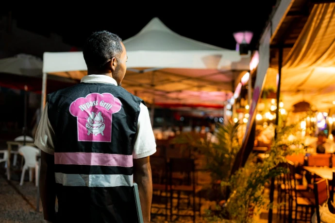 staff chez bypass station